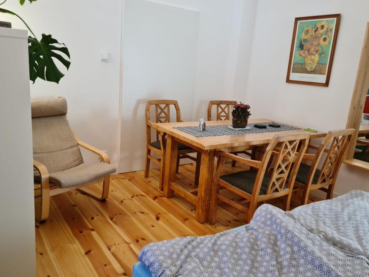 Fewo Garten - Eigener Eingang- Wlan-Parkplatz,Netflix, Terrasse,Doppelbett Und Schlafcouch Oberhausen  Esterno foto